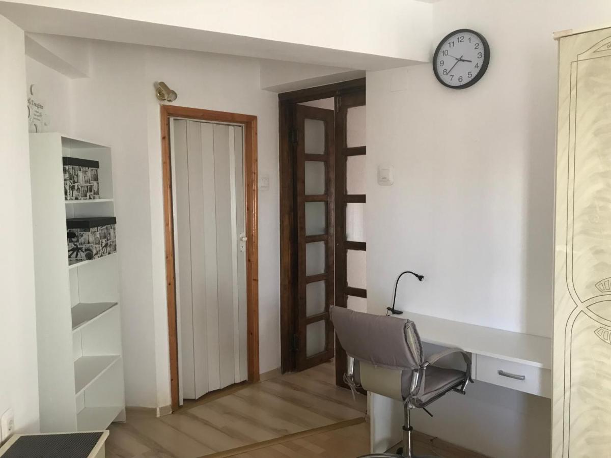 Danielle Apartament Iasi Esterno foto